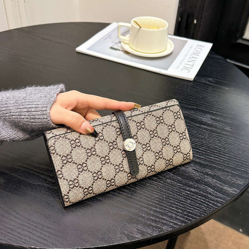 Ladies' long wallet with multiple card slots, large capacity short wallet, 30% off trendy and fashionable handbag