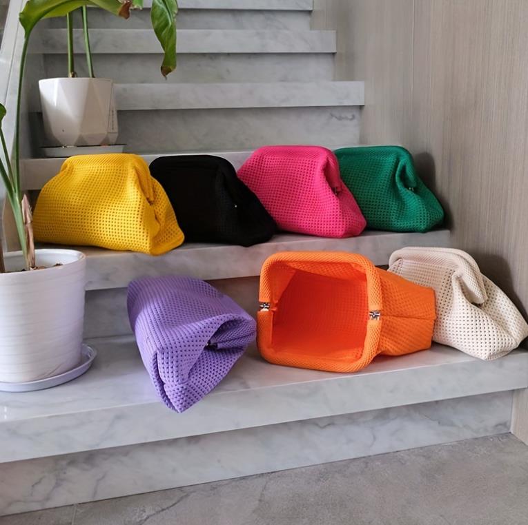 Korean Plaid Portable Small perfume Makeup Bag Large Capacity Portable Toilet Storage Bag Makeup Box Travel 241008