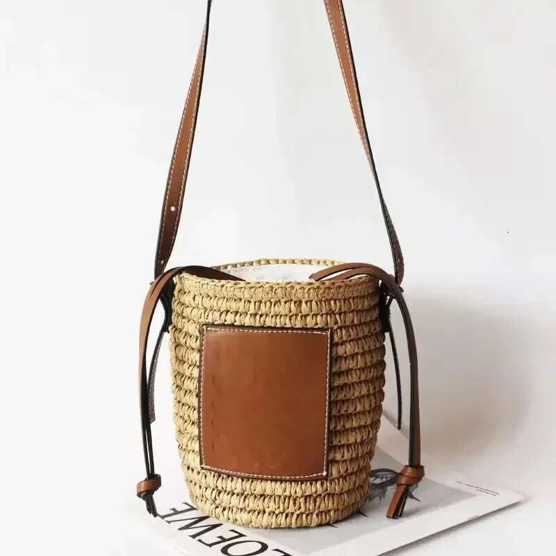 New Crochet Oblique Span One Shoulder Women's Simple And Cute Drawstring Cylinder Mobile Phone Women Bag