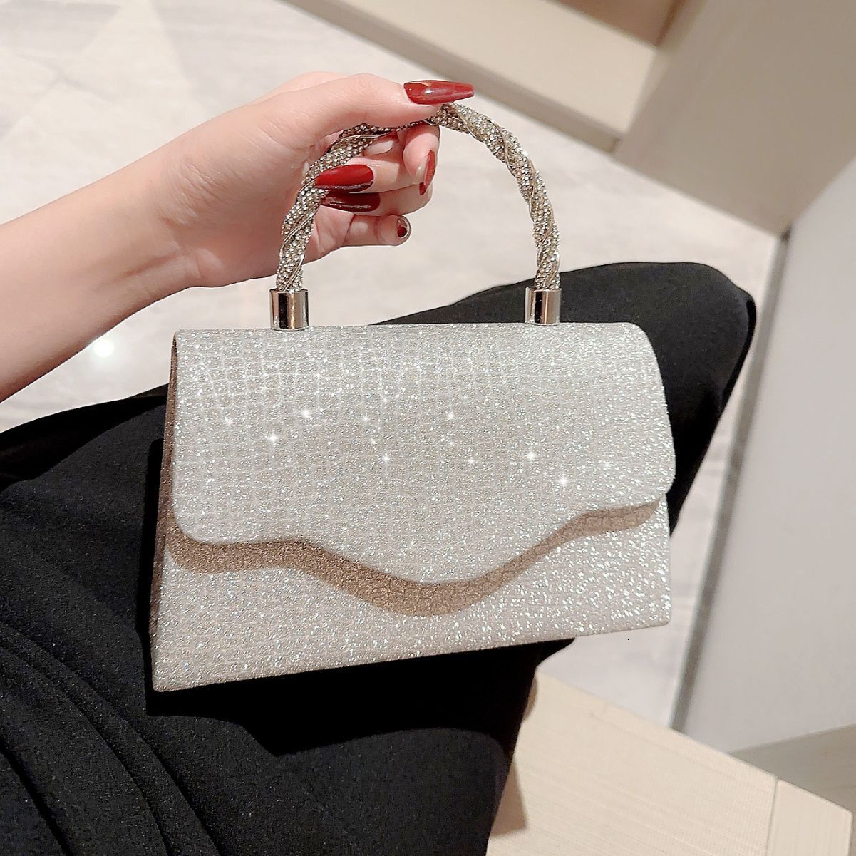 2025 New Women's Designer Bag Sparkling Diamond Dinner Bag Handbag Princess Makeup Women's Handbag High Quality Makeup Bag Wallet Underarm B