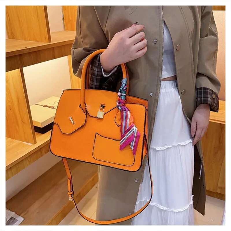 The 2025 Popular Vegetarian Kelly Three-in-one Convertible Tote and Crossbody Bag, A Unique Work To Party Bag