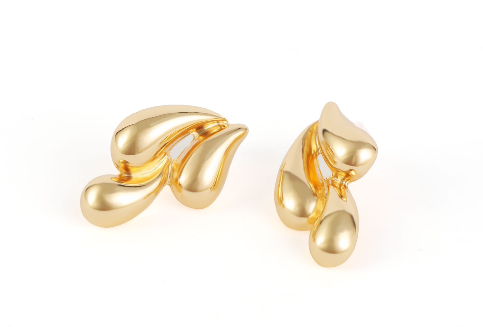 Gold Tone Triple Metallic Finish Teardrop Stud Earrings Fashion Jewelry Elegant Gold Earrings Simple yet Exquisite