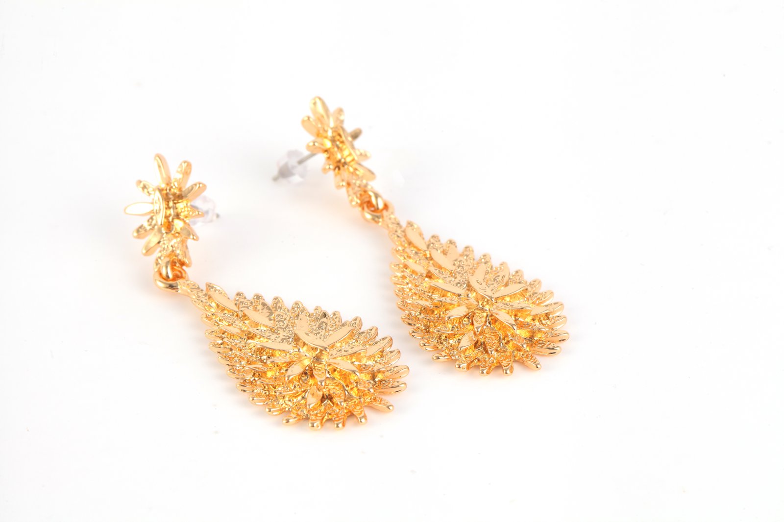 Teardrop Design Gold Tone Flower Dangle Drop Earrings Small niche design earrings without collision