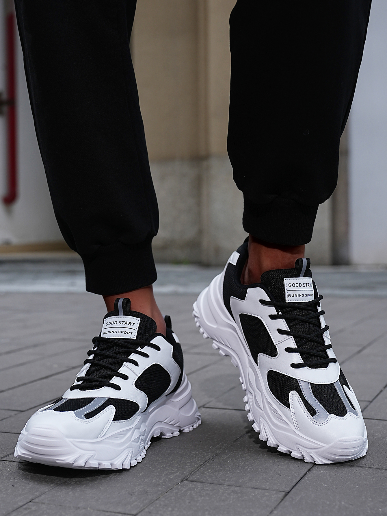 Free shipping designer mens and womens running shoes black white blue green outdoor sports casual shoe trainers sneakers