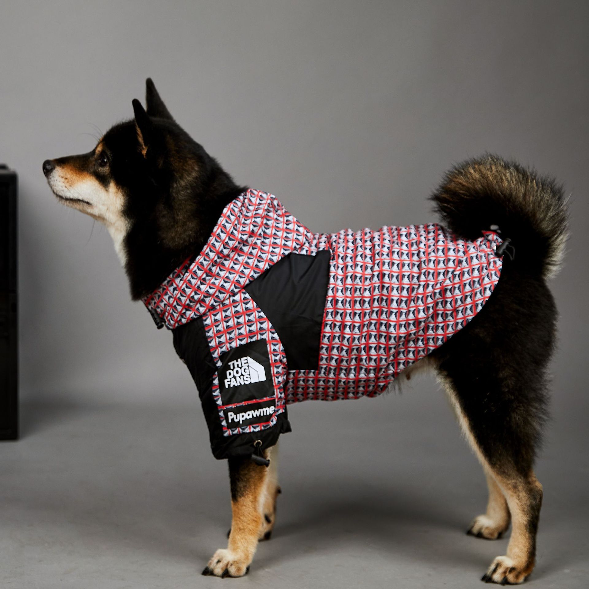Dog Clothes Coat Waterproof Dog Warm Autumn Winter Jacket Windproof Puppy Coats with Adjustable Hood, Leash Hole, Pet Outdoor Clothes for Small Medium