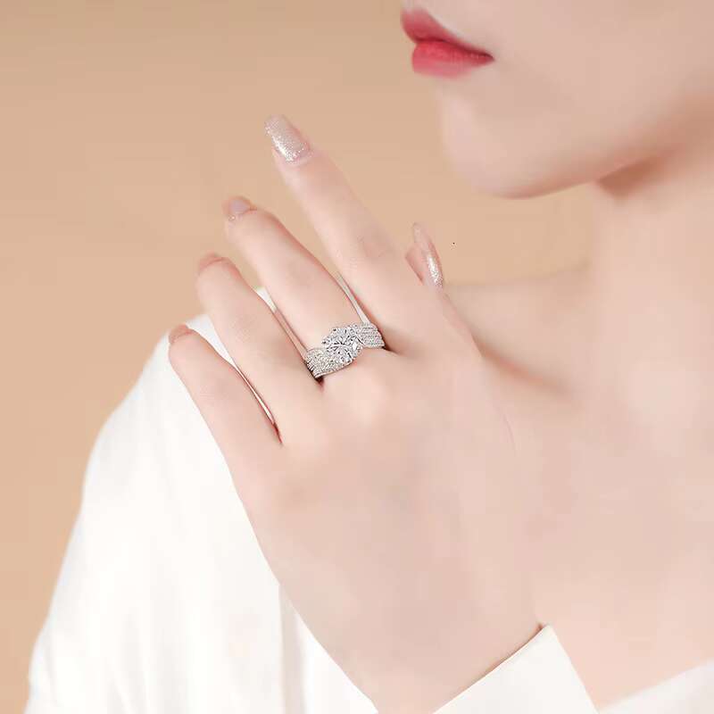 Luxury 925 Sterling Silver Statement Wedding Jewelry Round Brilliant 3ct VVS Moissanite Engagement Rings