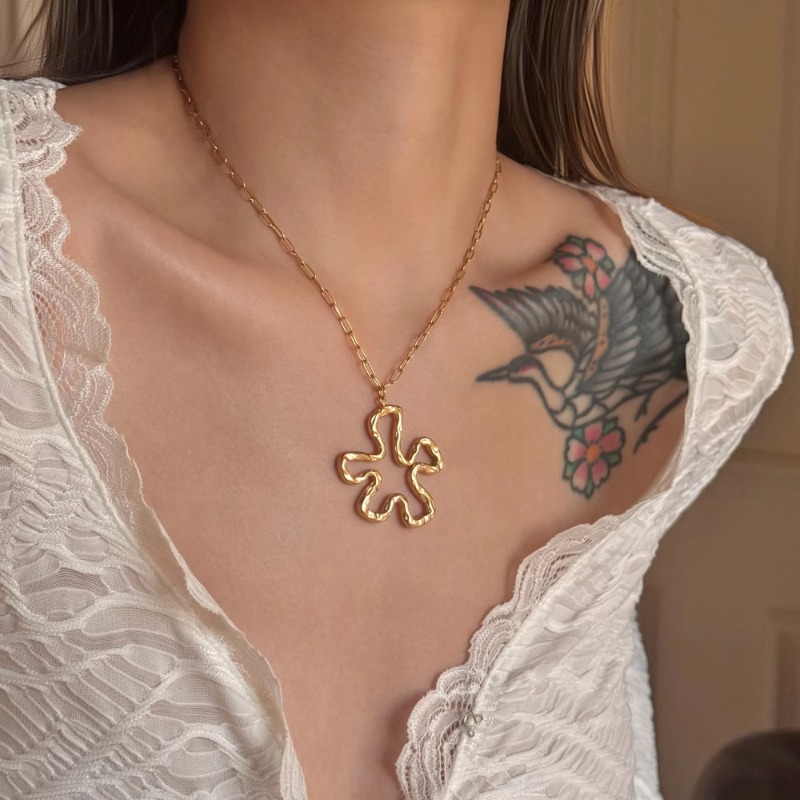 Jewellery High Quality 18K Gold Plated Stainless Steel Hollow Large Pendant Boho Line Flower Paper Clip Necklace Tarnish Free Textured Gift for All Oc
