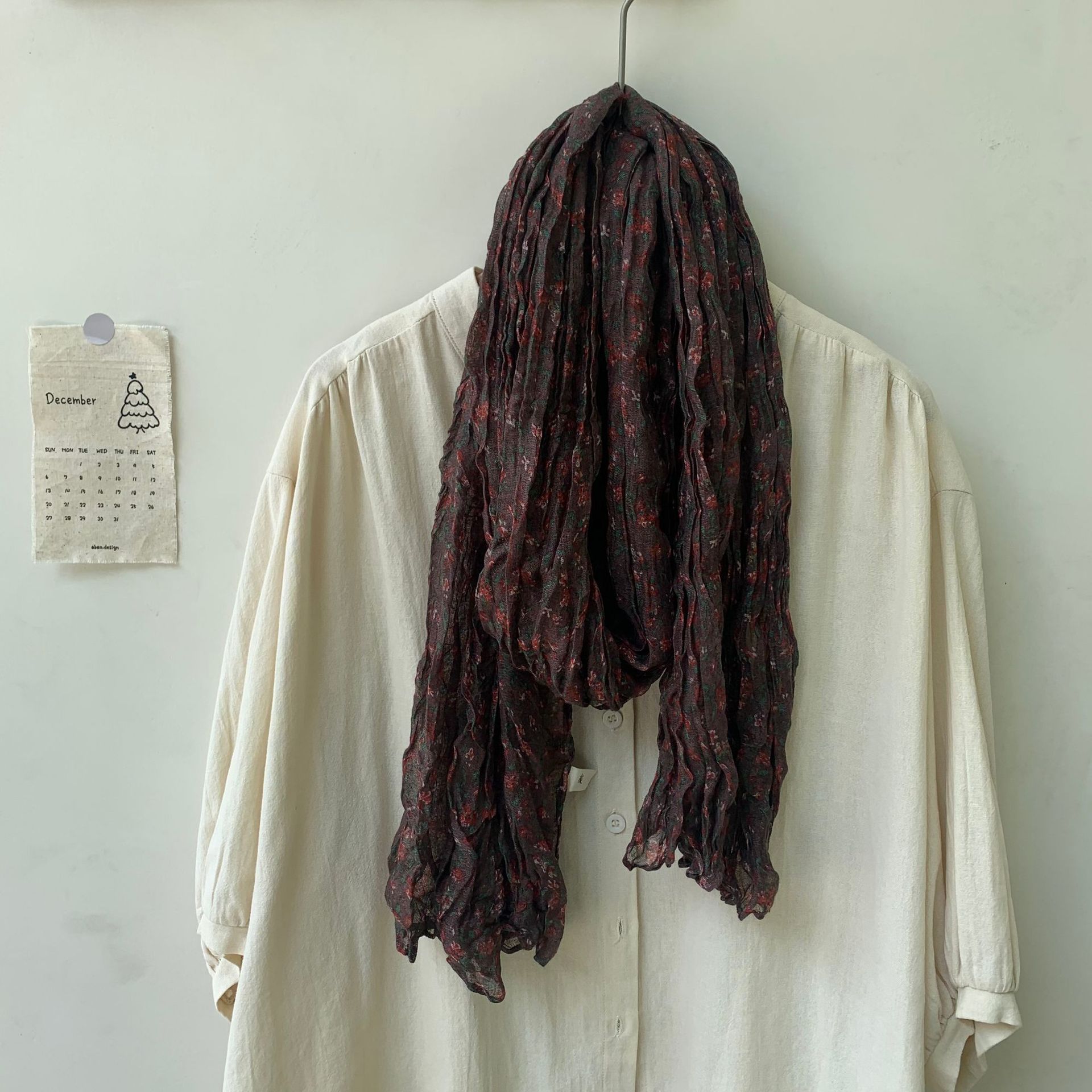 K647 2024 Spring and Autumn New Wrinkled Small Floral Scarf Retro Forest Pastoral Scarf Shawl