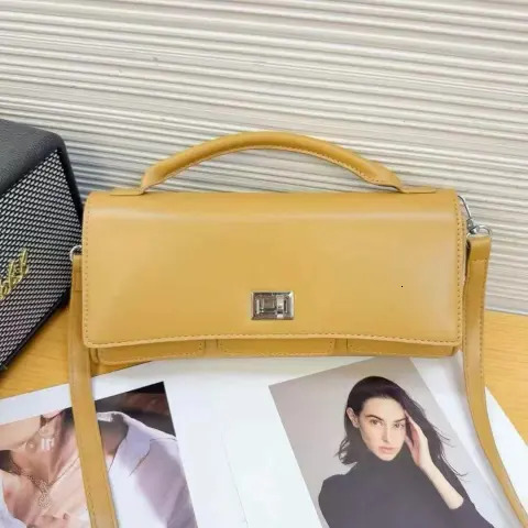 ing 2025 New Designer Bag Fashion Printed Chain Bag Underarm Bag Single shoulder crossbody bag High quality #9561