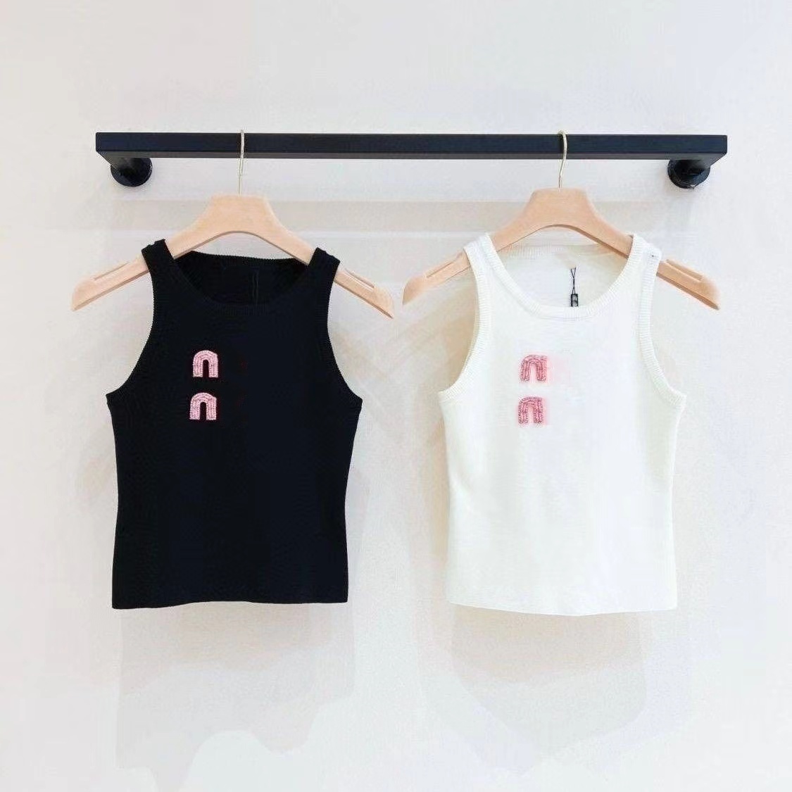 Women's vest designer tank top women tank tops designer luxury vest sleeveless camis pure cotton fashionable knitted camisole tees Women's Sleeveless vests s-xl