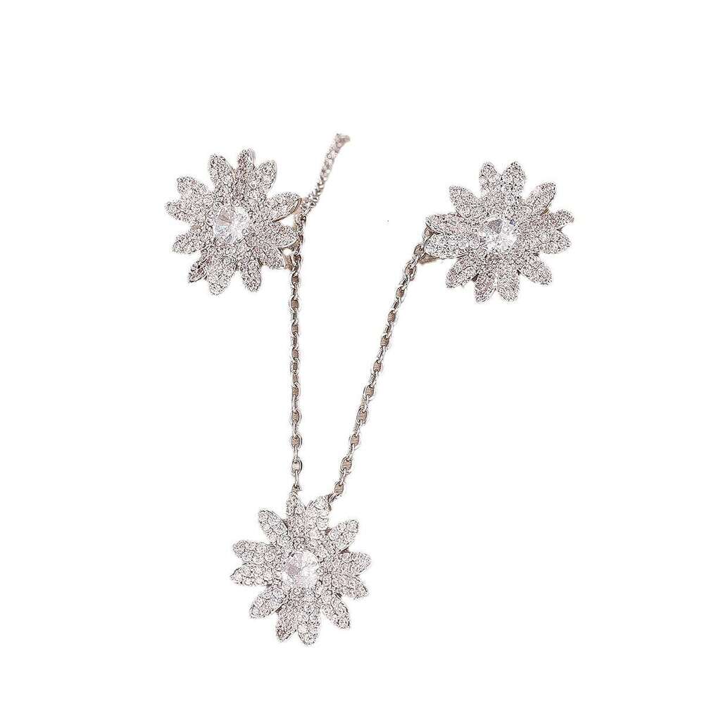 Warm Love Suower Copper Micro inlaid Zircon Romantic Enchanting Flower Daisy Necklace Earnail Set