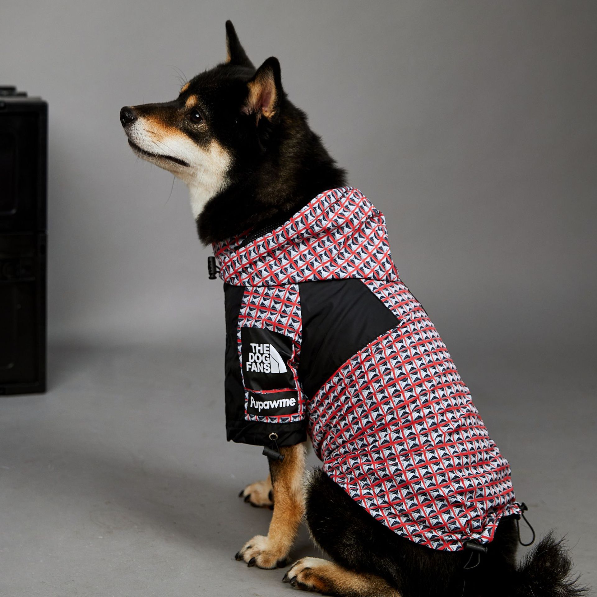 Dog Clothes Coat Waterproof Dog Warm Autumn Winter Jacket Windproof Puppy Coats with Adjustable Hood, Leash Hole, Pet Outdoor Clothes for Small Medium