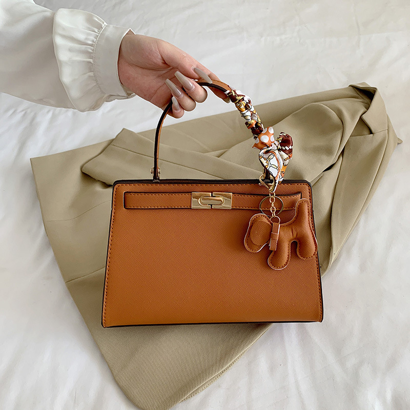 High Quality New Designer Handbag Korean Version Exquisite Fashion Kelly Shoulder Crossbody Bag Outdoor Fashion Handbag