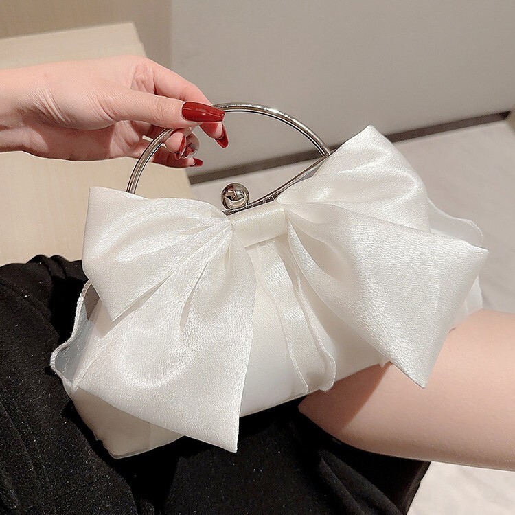 Butterfly Series Women's Designer 2025 High-quality Hot Selling White Wedding Banquet Fairy Banquet Handbag High-end Dress Bag Chain Bag Makeup B