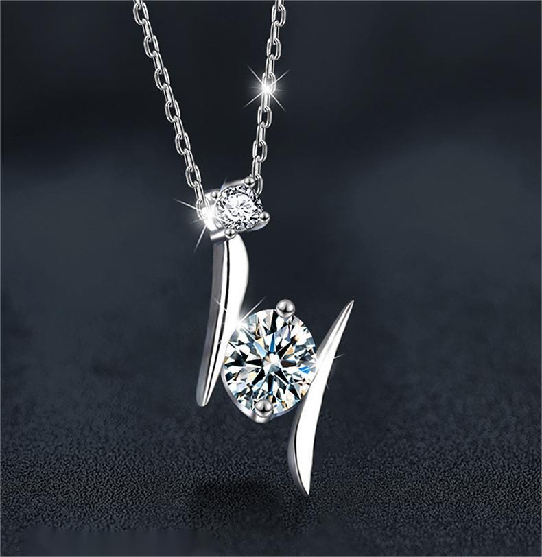 S925 Sterling Silver Moissanite Lightning Pendant Necklace for Women, Minimalist Clavicle Chain, Elegant Sparkle Jewelry Gift