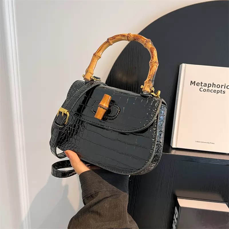 Free Shipping NEW Designer Women's Handbags Genuine Leather Ing And Weaving Shoulder Bags Bamboo Handle Small Female Packages Designer Bag Luxury