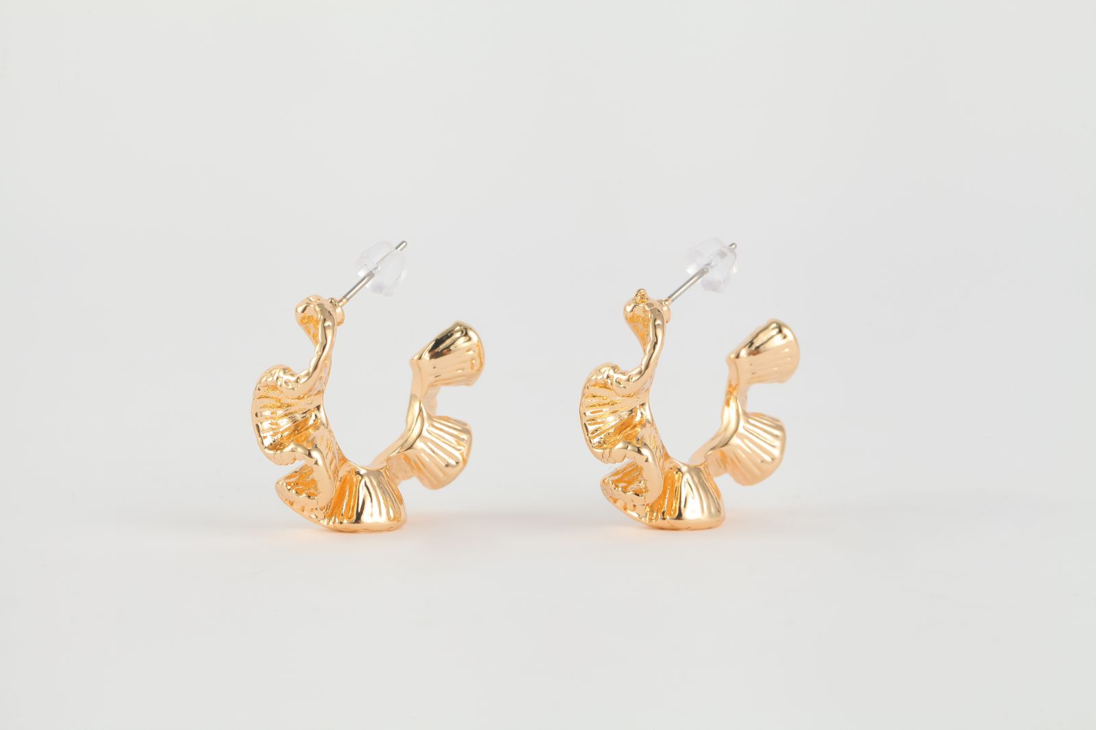 Gold-Tone Ruffle Pattern Textured Wave Design Hoop Earrings Artistic earrings are unique and eye-catching