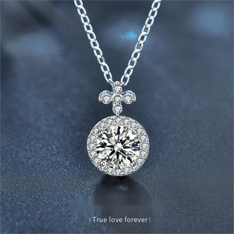 Luxury Moissanite Pendant Necklace with Four-Leaf Clover Design, S925 Sterling Silver, Round Halo Setting, Ideal for Gifts and Weddings
