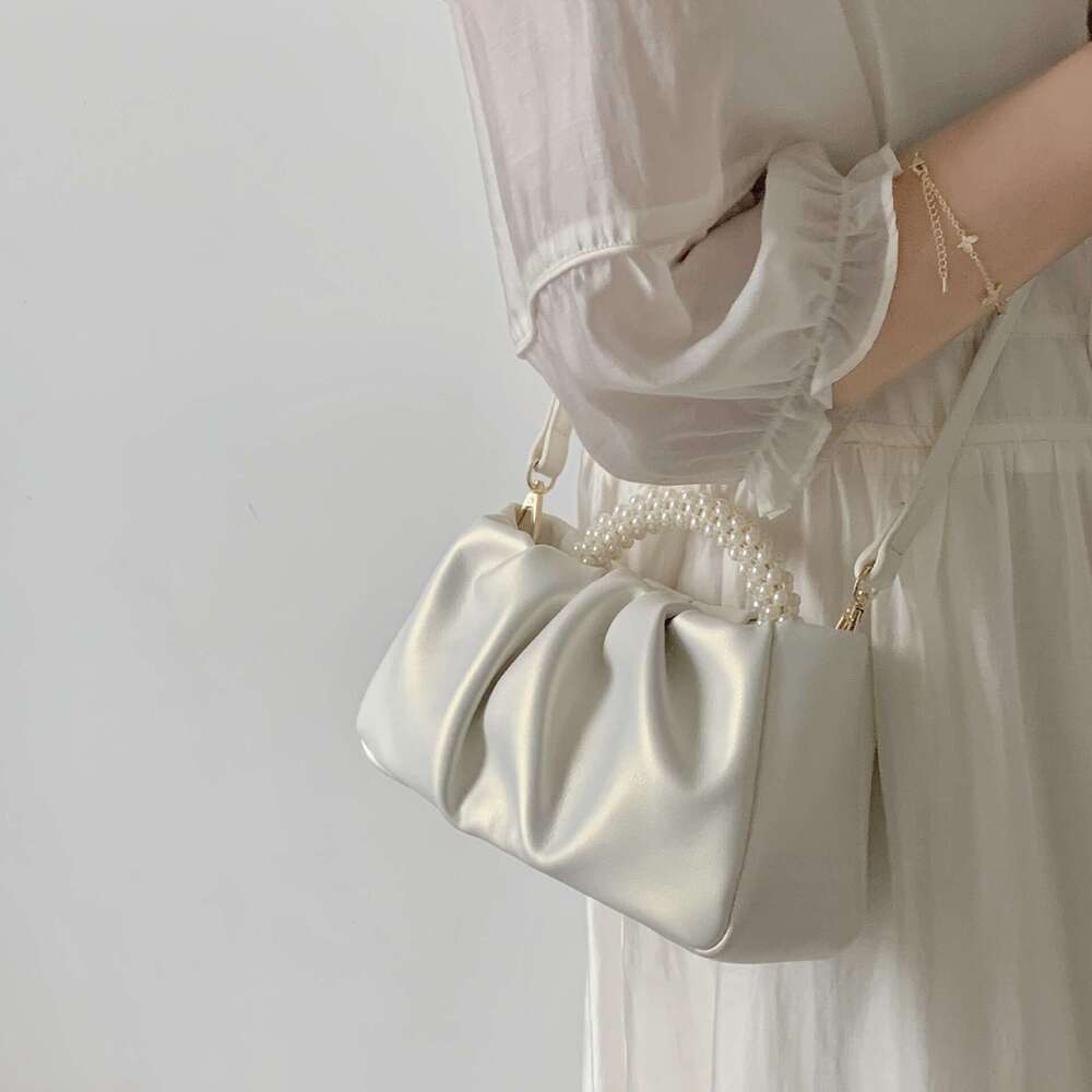 Dinner Bag Spring Summer New Fashion Versatile Texture Fold Cloud Pearl Glow Sweet Pink Handbag Banquet Bag KQ
