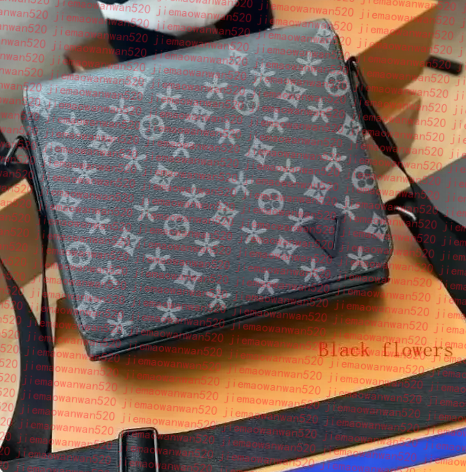 2024 Luxurys Designer bags men Leather Black Flowers Messenger Purse Crossbody Bags Shopping Bag Plain Shoulder bag Handbags Women Wallets purse tote bag M46255