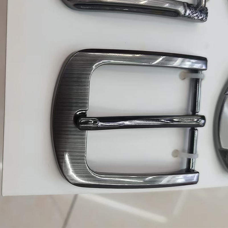 Factory direct supply iron belt eyelet men's belt buckle iron pin buckle solid buckle hardware accessories wholesale