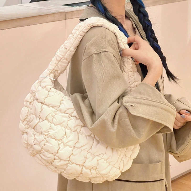 New Korean Fold Cloud Bag Versatile Fashion One Shoulder Handheld Dumpling Bag Large Capacity Down Cotton Underarm Women's Bag