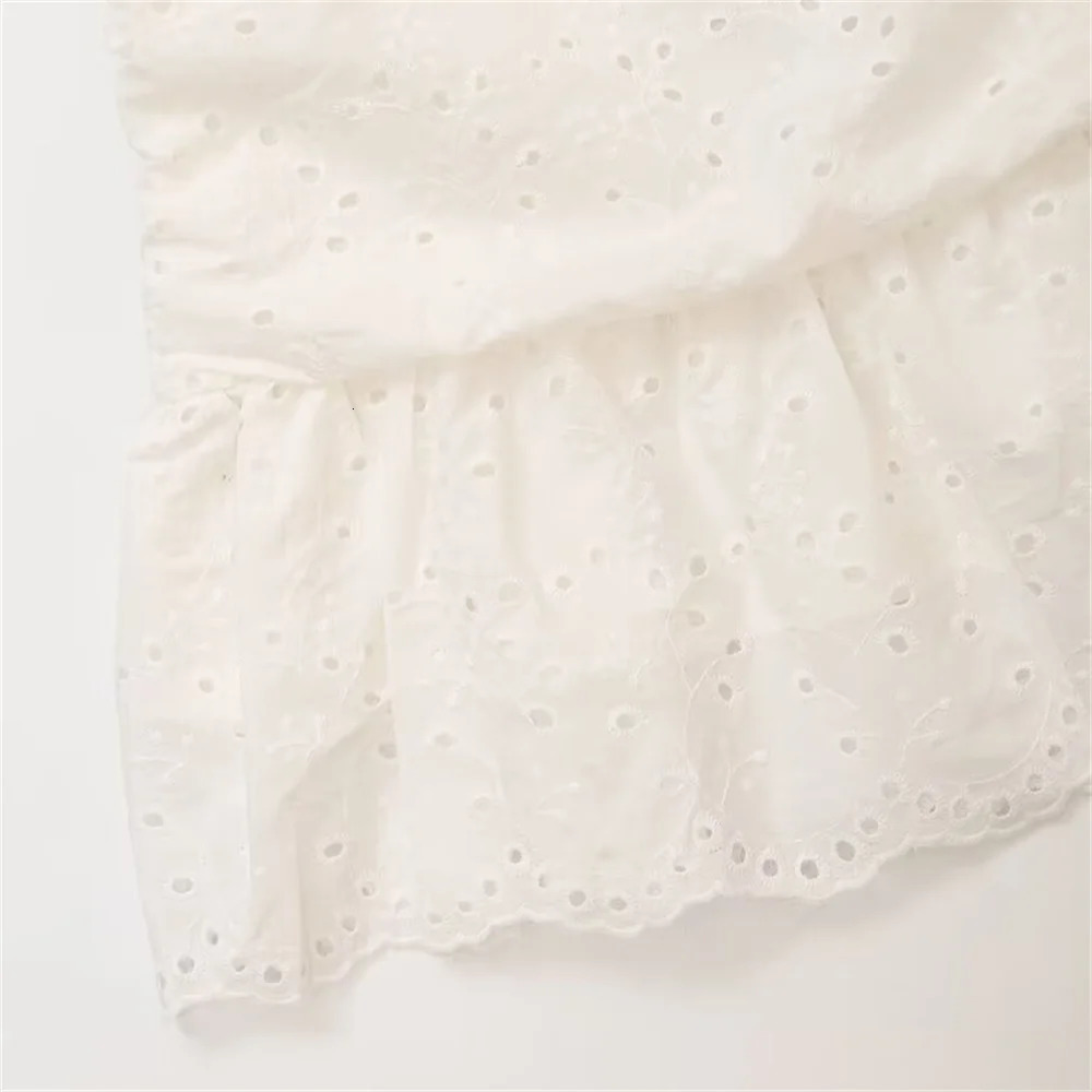 PB ZA2024 Summer Fashionable Casual Womens Long Sleeve Collar Hollow Embroidered Shirt Folding Short Set 250430Z