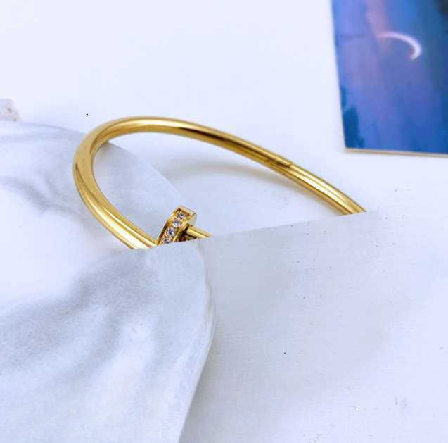 Woman Gold Bracelet Designer Jewelry Screw Bangle Titanium Steel Couple with Screwdriver Bracelets High-quality Women Men Nail Bracelet Jewlery