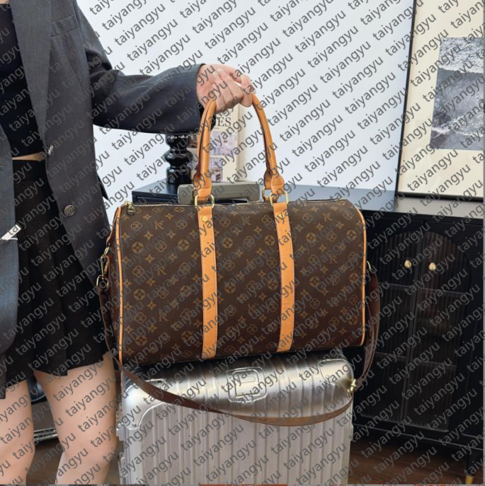 Top High quality New Men Duffle Bag Women Travel Bags Hand Luggage Travel Bags Men Pu Leather Handbags Large CrossBody Bags Totes Purse 55cm