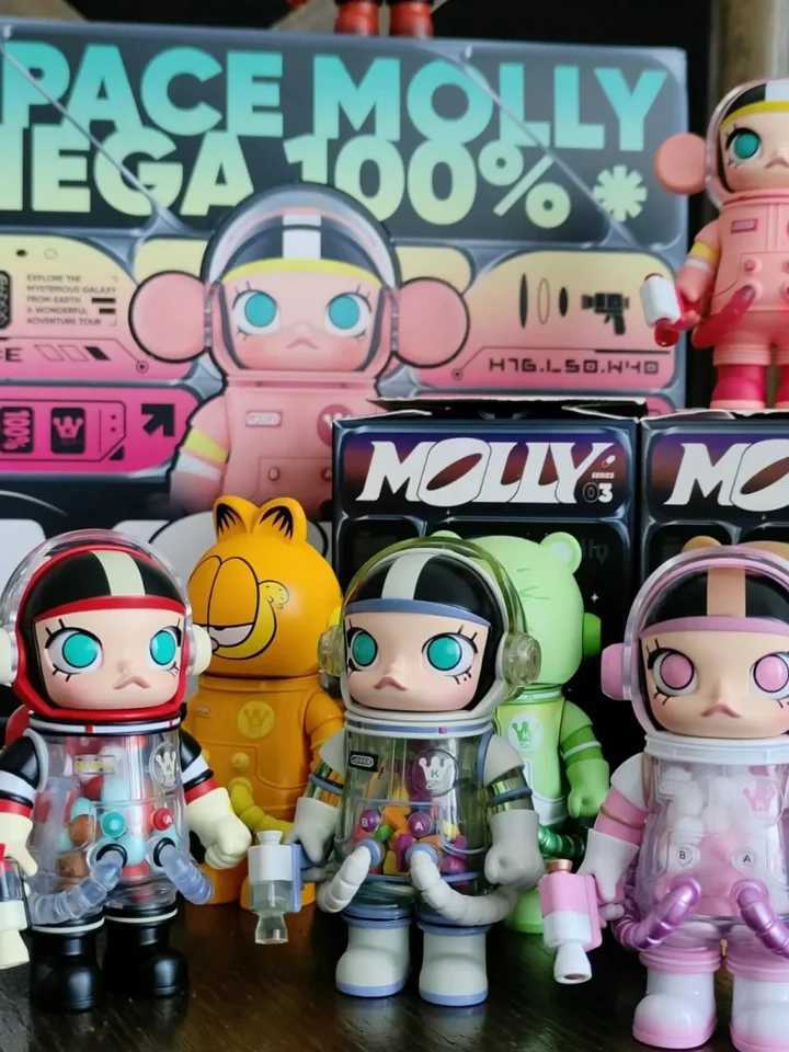New Mega Space Molly 100% Series Third Generation Blind Box Cute Figures Mystery Box Collectible Model Dolls Birthday Toys Gift W250508