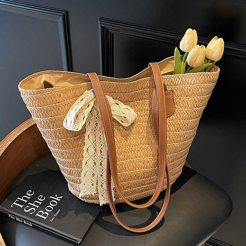 French style artistic beach grass woven shoulder bag for women with a sense of luxury, large capacity for versatile commuting, vegetable basket tote b