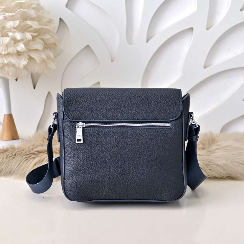 TOP Handbags Men Leather TRIO Messenger Bags Shoulder Make up Bag Designer Handbag Tote bag AAAAA