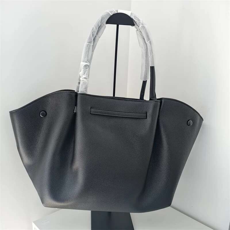 2025 Large Capacity Black Pu Leather Tote High Quality Women's Solid Color Pleated Daily Commuter Bag Female Handbags 250607
