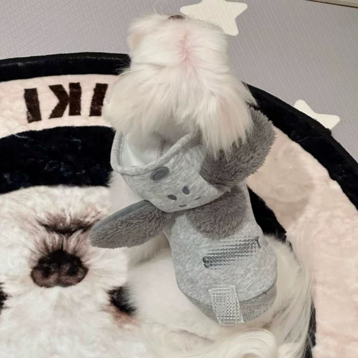 T00163 Fashion brand pet dog winter clothes Schnauzer Teddy Bichon Pomeranian small dog cat plus velvet warm sweater