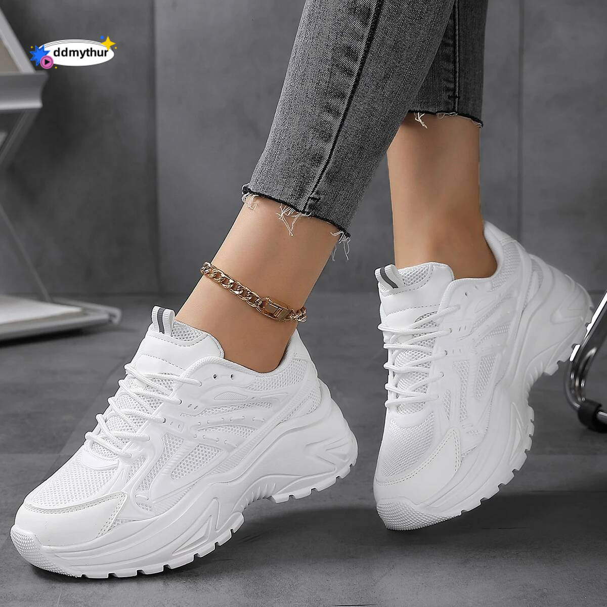 The new plus size cute solid color fashionable versatile women's casual lace up breathable high elasticity sports shoes are ligh ddmythur