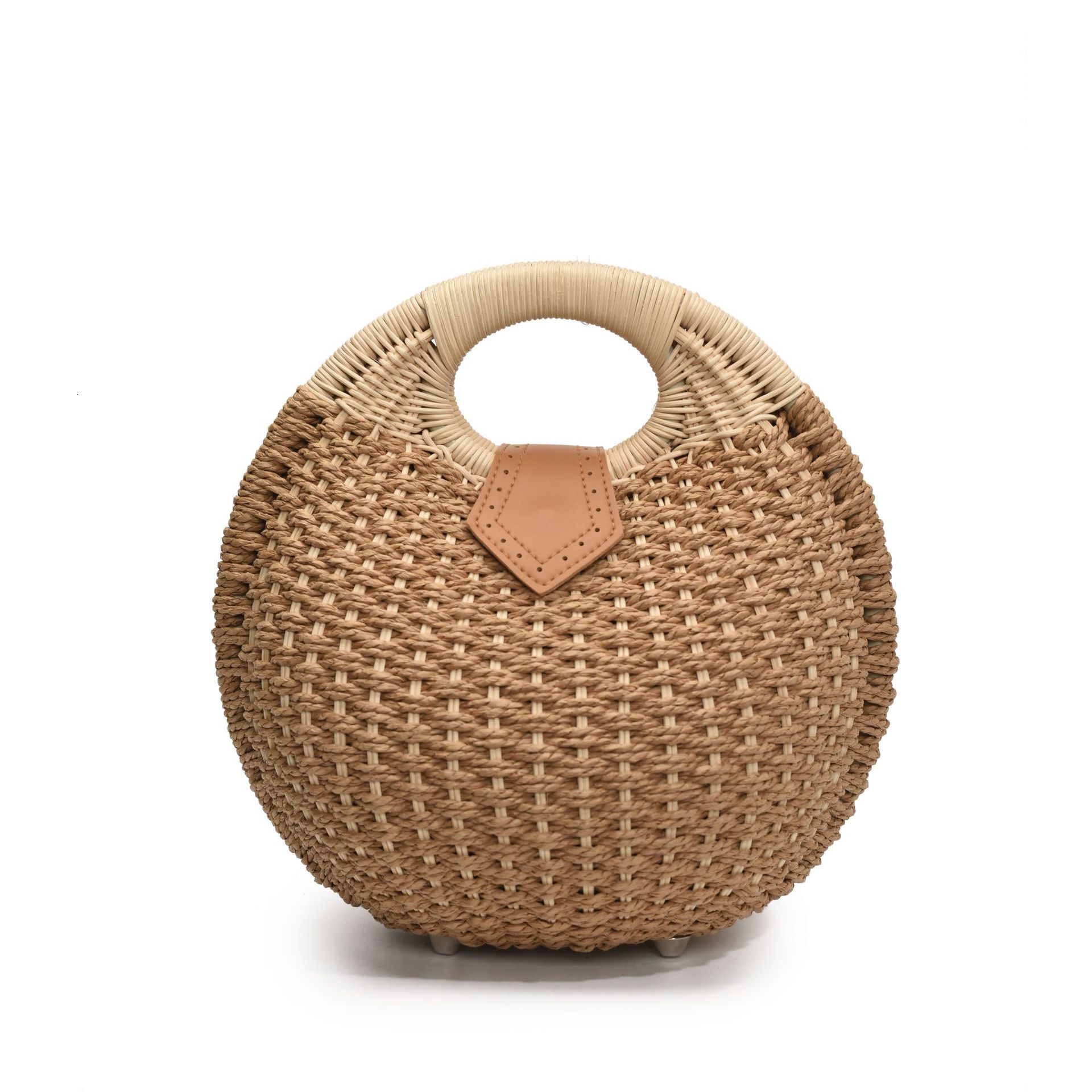 Small niche wicker handbag for women in spring 2025, fashionable casual grass woven beach bag, simple shell bag