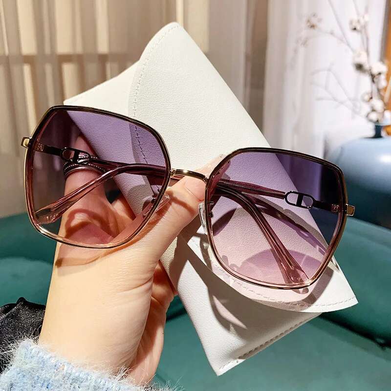 2025 Trendy Polarized Sunglasses UV400 Protection Fashion Tea Brown Tinted Viral Iuencer Style for Driving Outdoor Sports