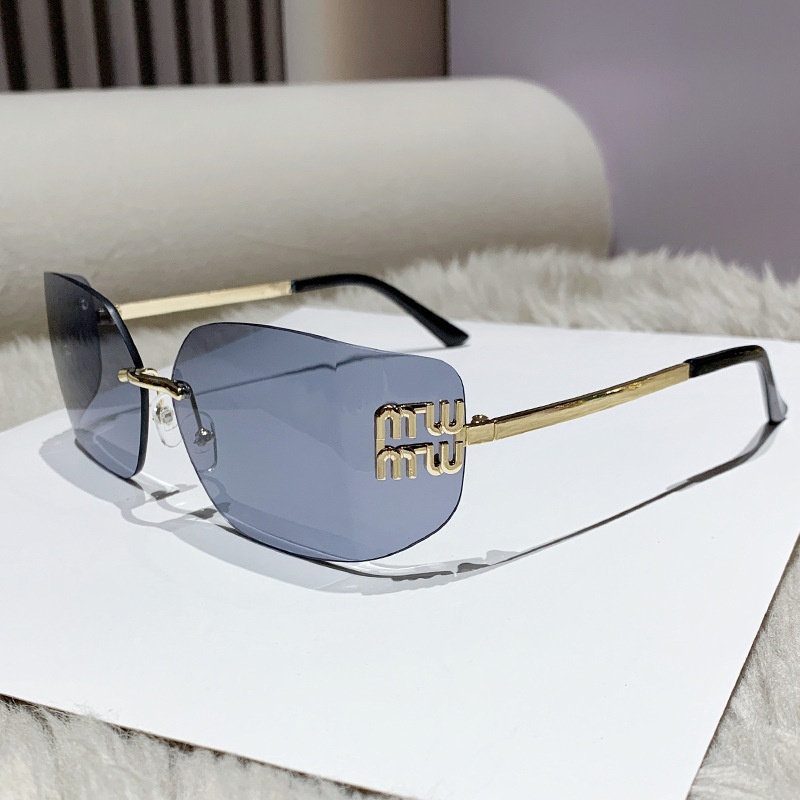 2025 Summer Hot Selling Free Shipping Fashion Designer Sunglasses woman Outdoor Borderless Sunglasses blue green color
