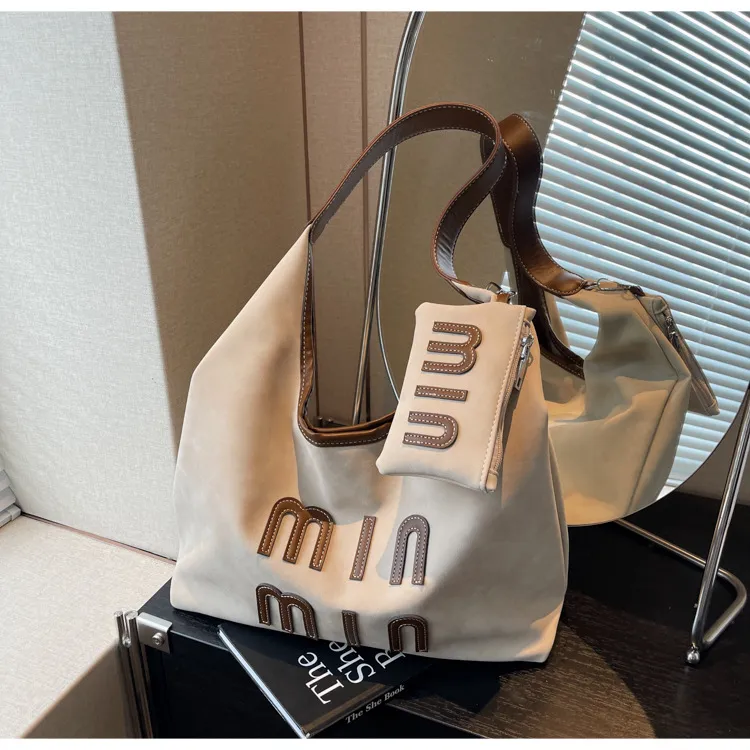 Free shipping 2025 designer shoulder tote bags for womans bag handbag Fashionable casual flap armpit bag women crossbody totes bag