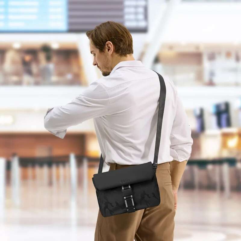 2025 New Style Men Crossbody Single Shoulder 12-Inch Laptop Water-Resistant Lightweight, Commuting And Casual Bag