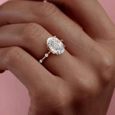 Customized Ladies Luxury Oval Cut Diamond Wedding Engagement Rings for Women Moissanite Ring