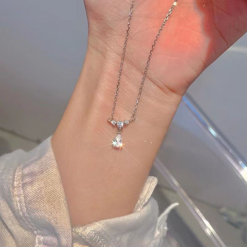 925 Sterling Silver Moissanite Teardrop Necklace for Women, Simple & Elegant, Tassel Design, High-End Look