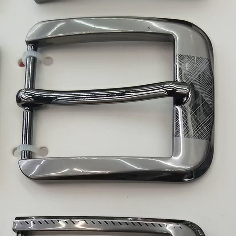 Factory direct supply iron belt eyelet men's belt buckle iron pin buckle solid buckle hardware accessories wholesale