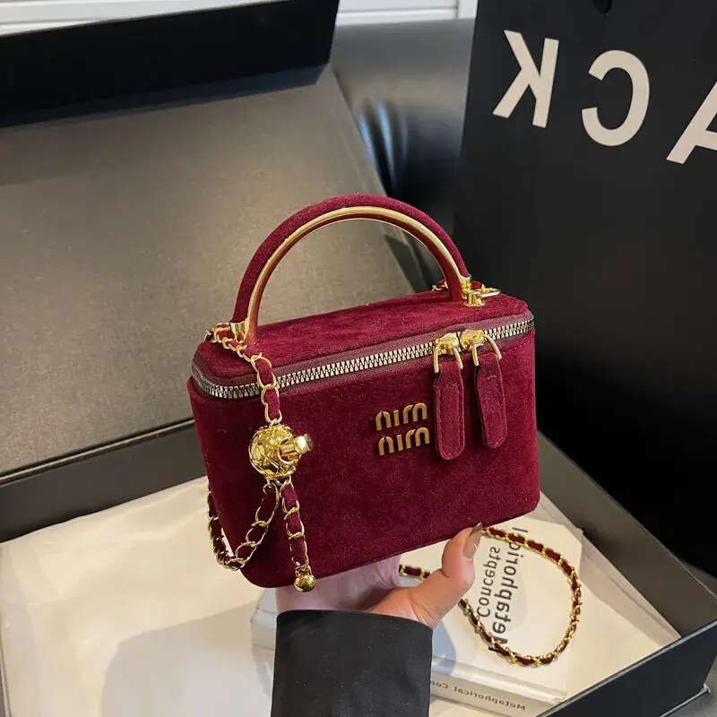 Designer's New French Box Niche High-end Women's Diagonal Shoulder Bag Personalized Multifunctional Mini Handbag
