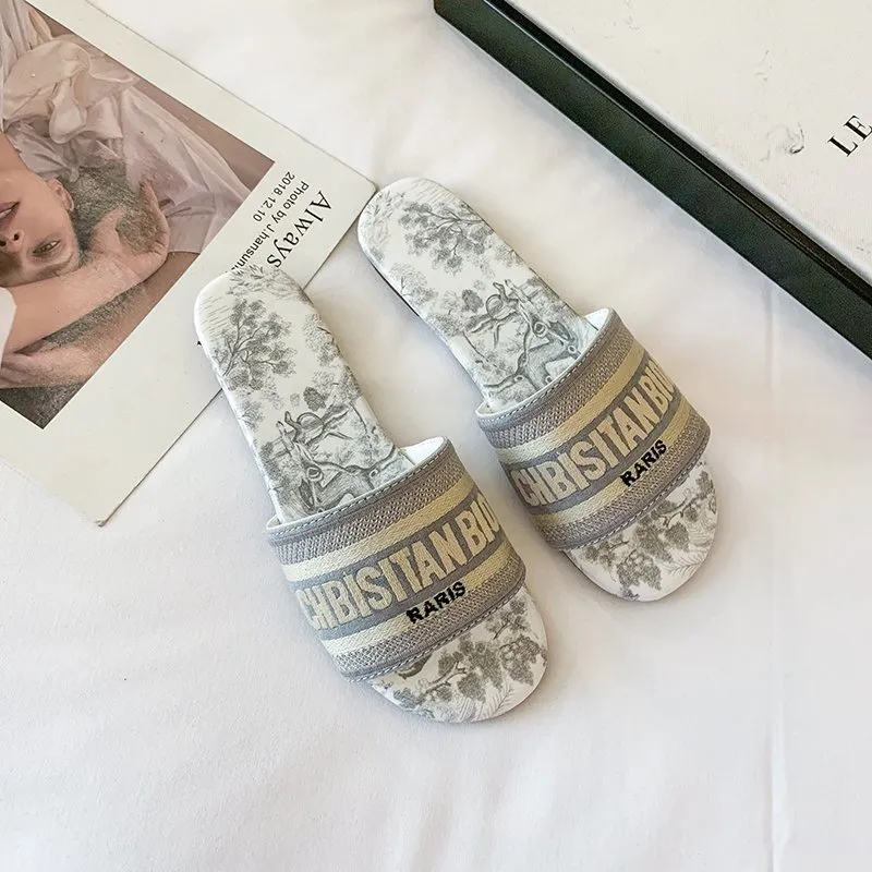 Free shipping 2025 new designer slippers flat slides for womens sandals girl blue pink fashion embroidery slipper outdoor shoes