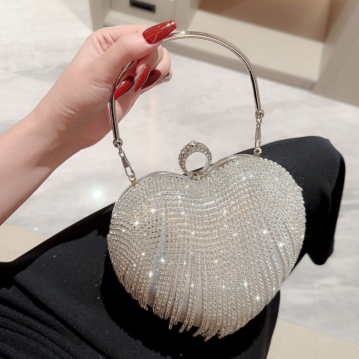 New Diamond Series Designer 2025 Free Shipping Heart Shaped Women's High Quality Diamond Banquet Handbag With Evening Dress Bag Celebrity Cheongs