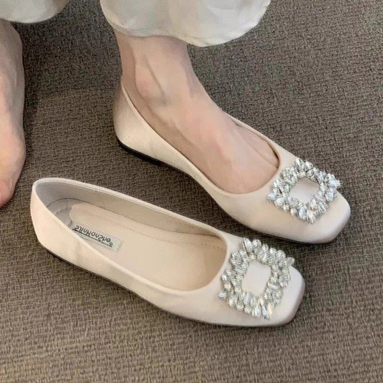 2025 designer luxury shoes ballet flats heels loafers womens spring summer new shallow mouth sandals fashion elegant glitter Rhinestone women satin we