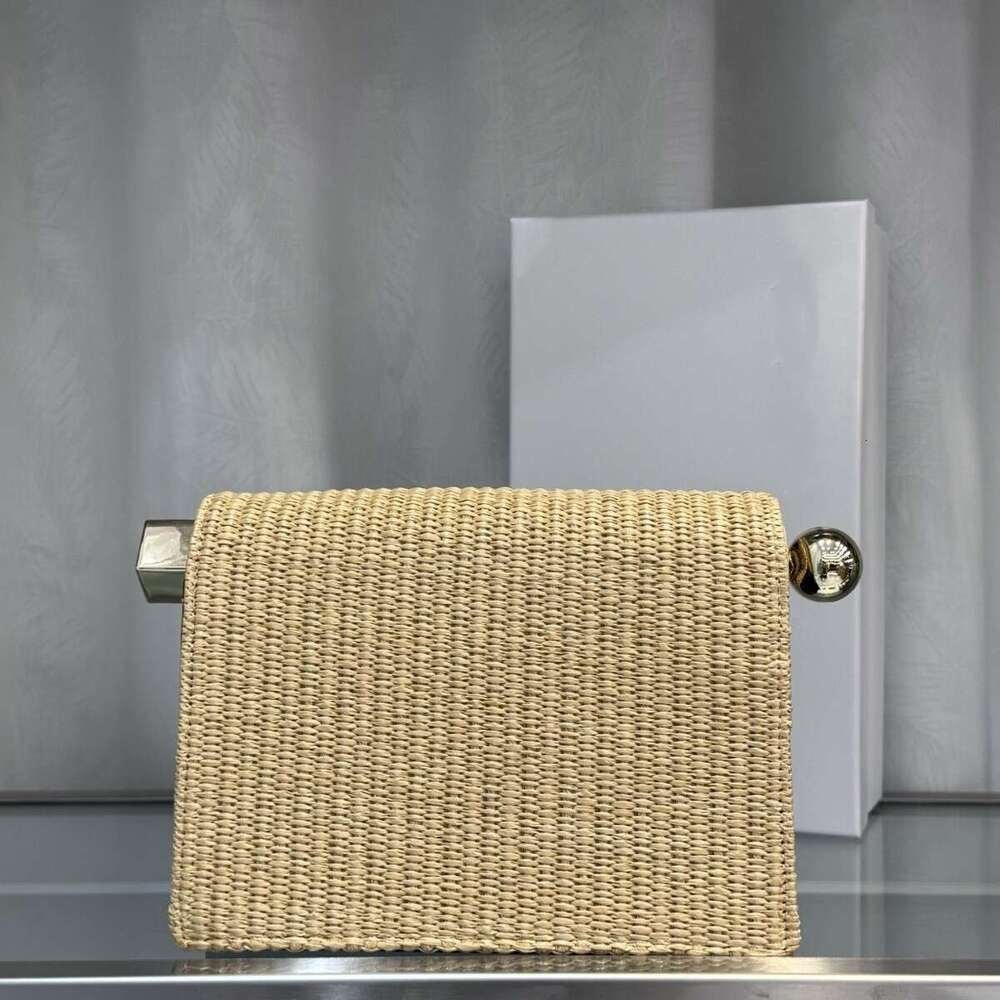 2025 New Summer Straw Sheepskin Vacation Style Handheld Chain Shoulder Crossbody Metal Curled Edge Folding Sculpture Bag