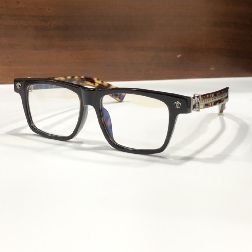 High Quality Men optical glasses Classic Luxury Designer Women eyeglass Titanium Punk Business Design Prescription Spectacle Frames with BOX LUNCH-A S