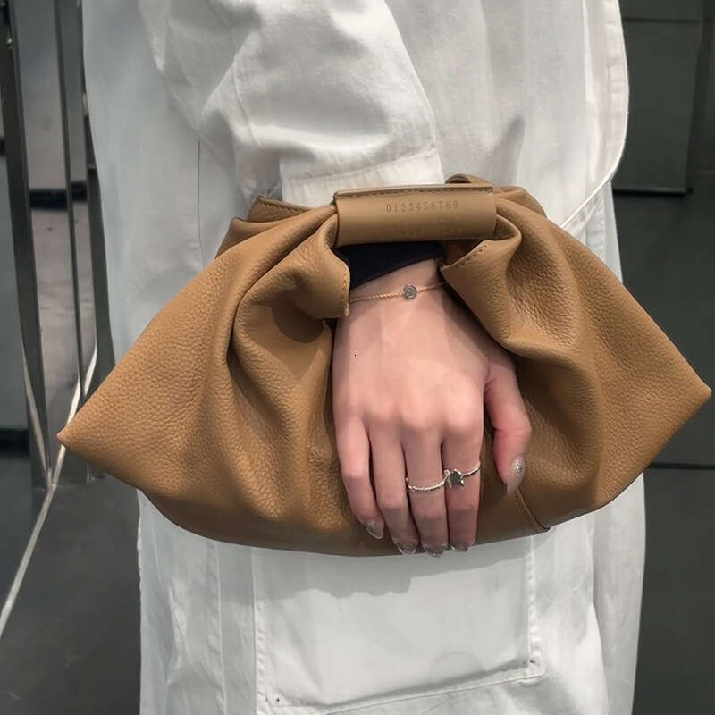 Dinner Bag Instagram Influencer S Casual And Versatile Letter Dumpling Hand Held Small Mobile Phone Dinner Bag Women S Bag KQ